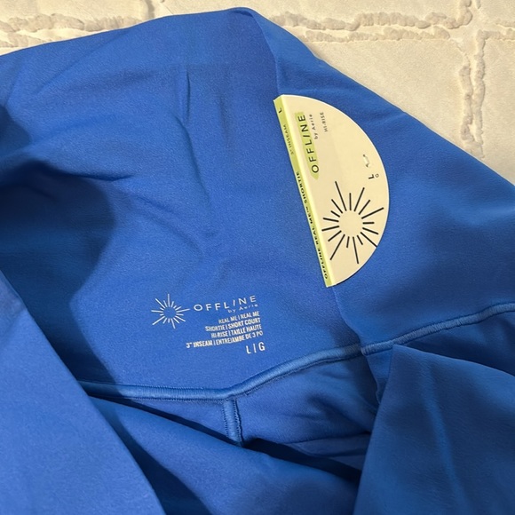 Blue aerie cross over biker shorts - Picture 3 of 3